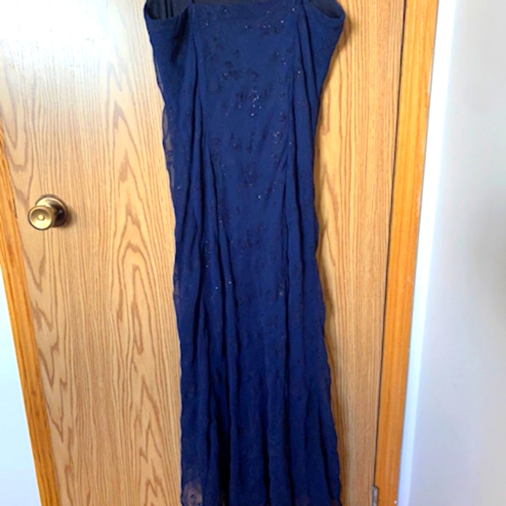 Navey spaghetti strap dress